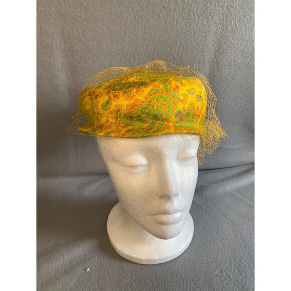 Ladies Yellow and Green Paisley Hat with netting Sz 22 Vintage - Picture 2 of 9